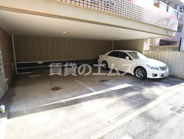 【駐車場】 | メイグレイス８７ | メイグレイス８７の駐車場