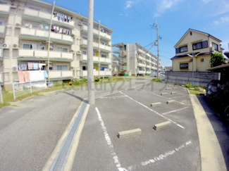 【駐車場】