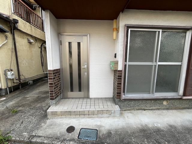 錦町貸家のエントランス