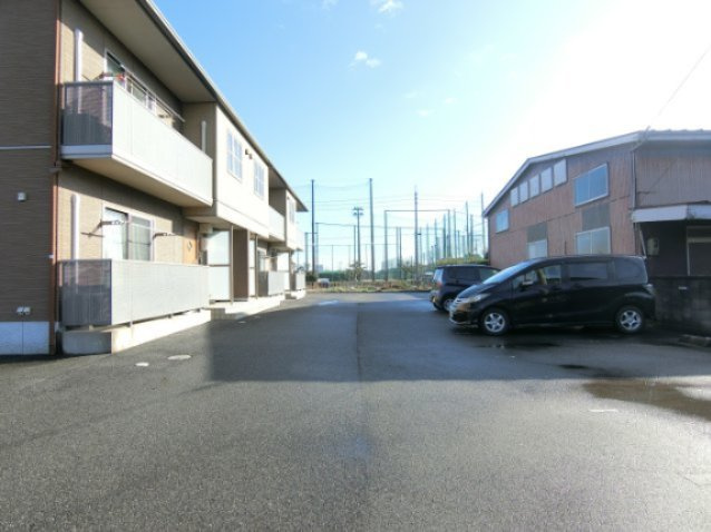 サンソリエスの駐車場