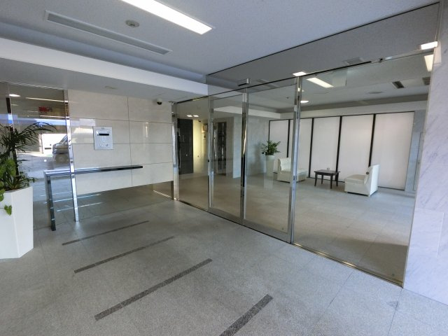 【エントランス】