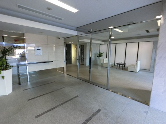 【エントランス】