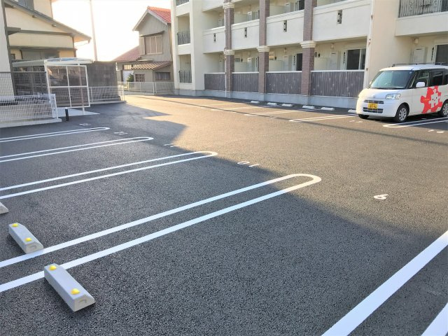 ANSERの駐車場