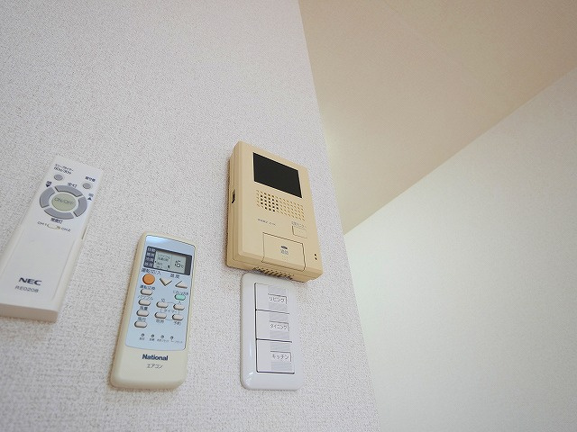 ルイ　シャトーのセキュリティ|モニター付きインターホンです