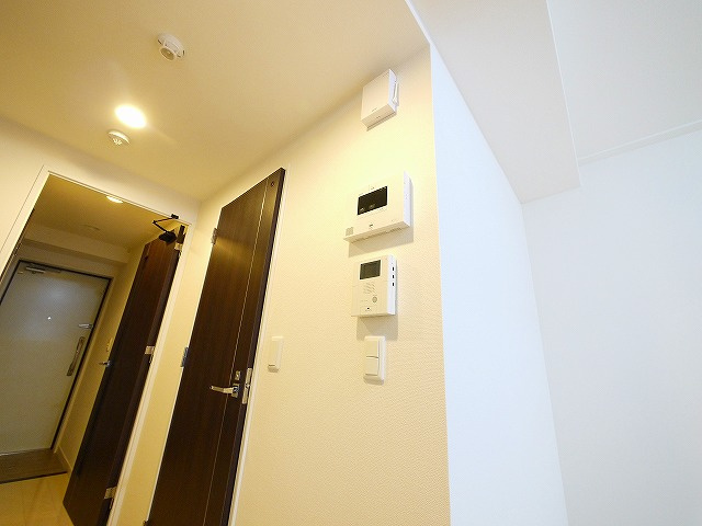 アンジュ高天の設備|モニター付きインターホンです