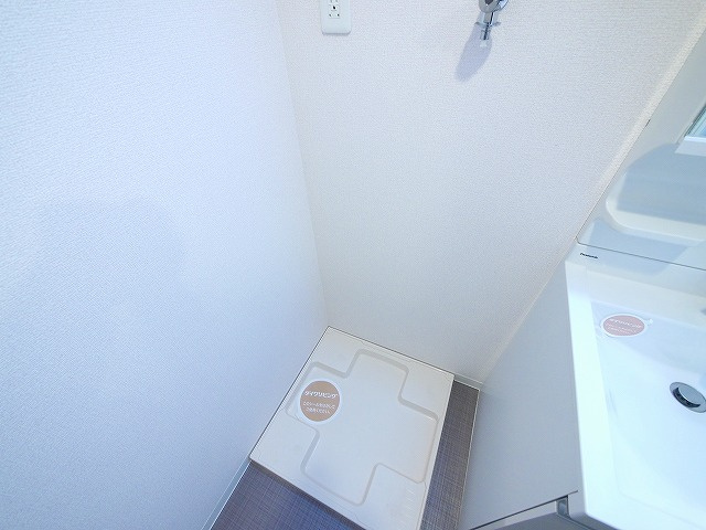 アンジュ高天の設備|室内洗濯機置き場です