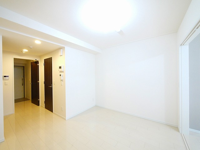 アンジュ高天の居間・リビング|こちらの居間で趣味の時間をお楽しみください