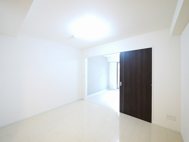 アンジュ高天の居間・リビング|使いやすい居間です