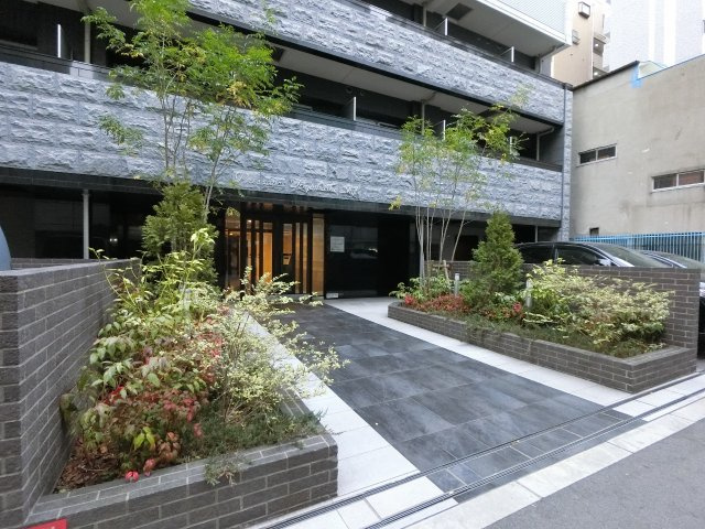 【エントランス】
