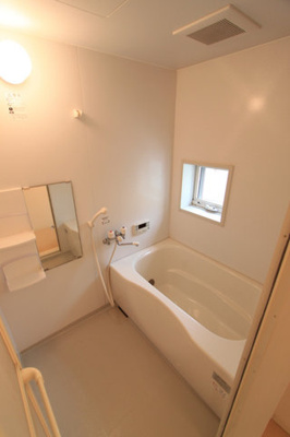 【浴室】 | PineRoots良福寺Ｂ | きれいなお風呂です