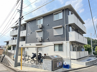【外観】 | ペットOK♪小田急多摩線「五月台」駅まで徒歩2分の駅近！ワンちゃんと一緒に暮らせる3階建てアパートです☆