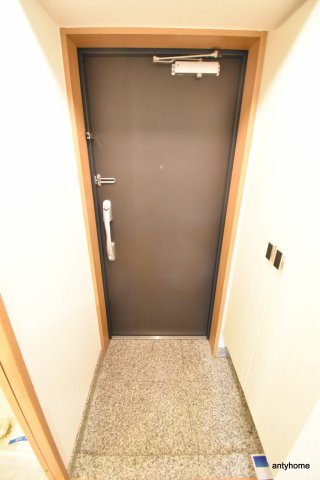 プレッツァ新大阪　仲介手数料無料の玄関