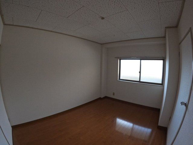 【洋室】 | メゾン中央