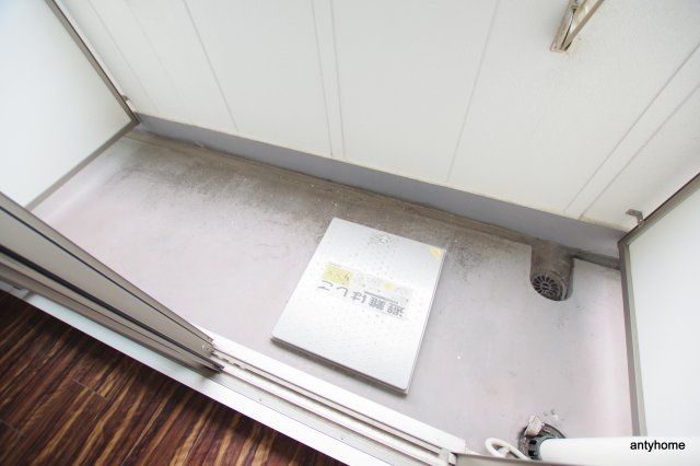 十三本町ウインズマンション2　仲介手数料無料のバルコニー