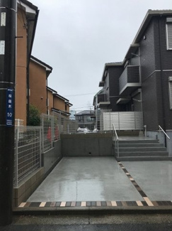 【駐車場】 | いつでも目の届く敷地内に駐車場があります♪荷物がかさばりがちなお買物にも、敷地内駐車場があると便利ですよね☆