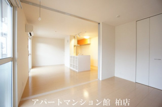 【洋室】 | カームベリーＣ