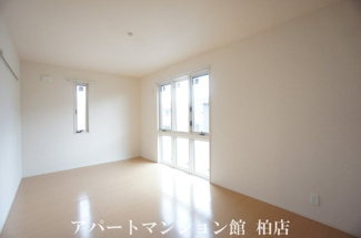 【寝室】 | カームベリーＣ