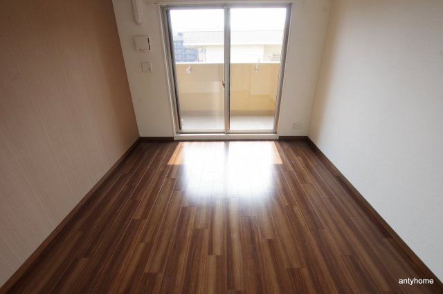 リッツ新大阪　仲介手数料無料の洋室