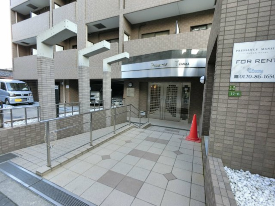 【エントランス】
