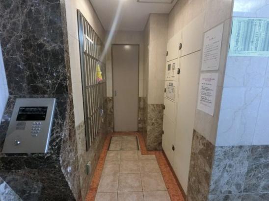 【エントランス】