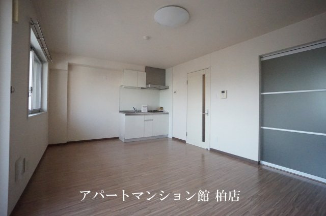 ファーストクライムの居間・リビング