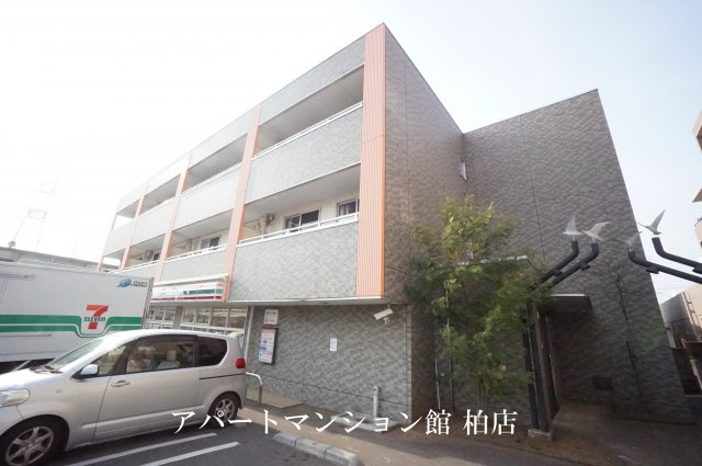 ファーストクライムの外観