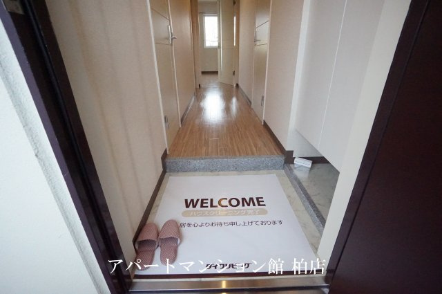 ファーストクライムの玄関