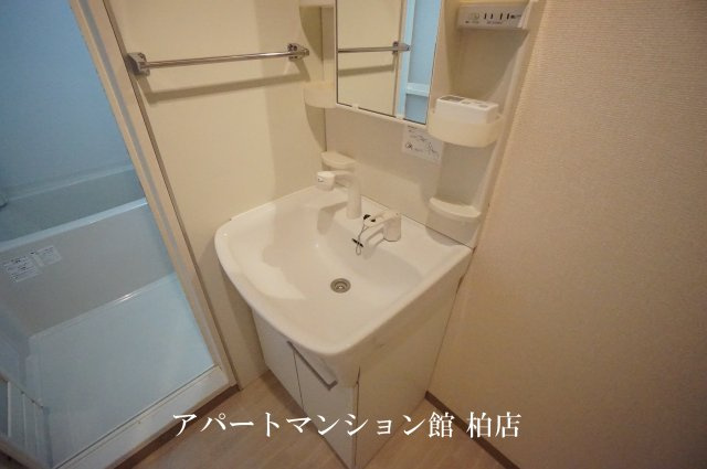 ファーストクライムの独立洗面台