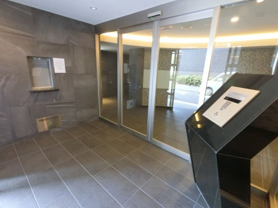 【エントランス】