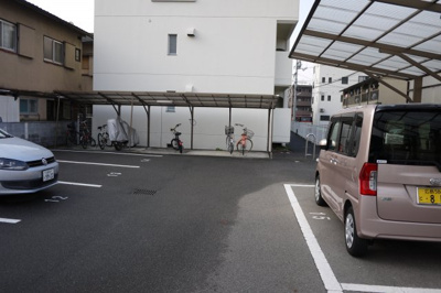 【駐車場】 | ララ・本町