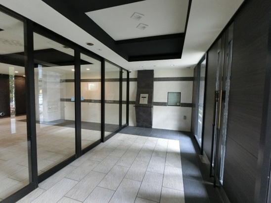 【エントランス】