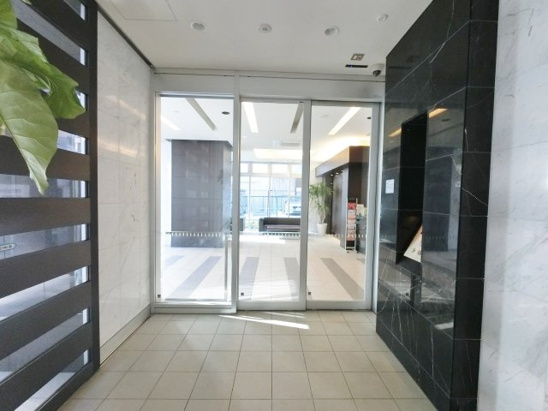 【エントランス】