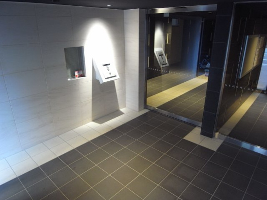 【エントランス】