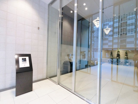 【エントランス】