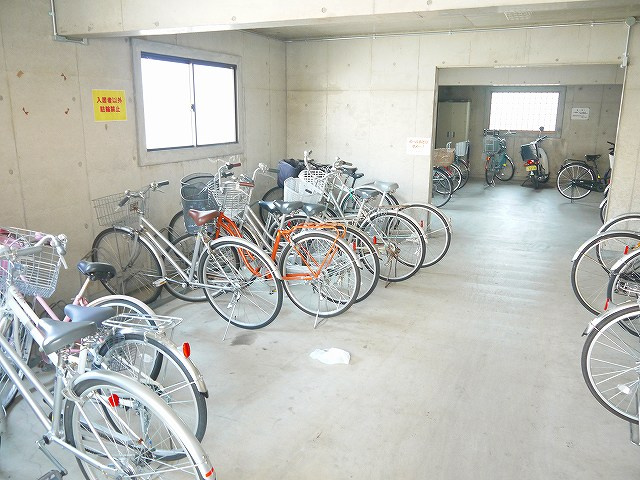 グレイス新大宮のその他共用部分|駐輪場