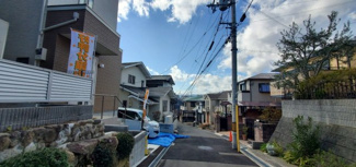 【前面道路含む現地写真】