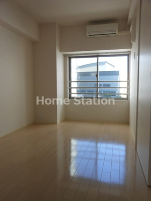 【洋室】 | D-Rest Nakanoshima