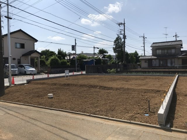 鴻巣市箕田の売地の外観|南東側道路から撮影
