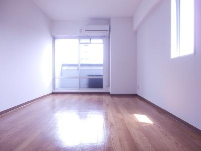 ブリリアンスITOの洋室