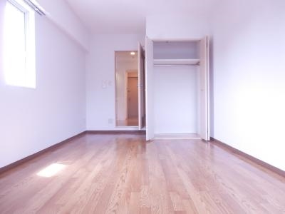 ブリリアンスITOの内装