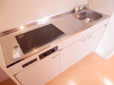 ブリリアンスITOのキッチン|２口ＲＨキッチン