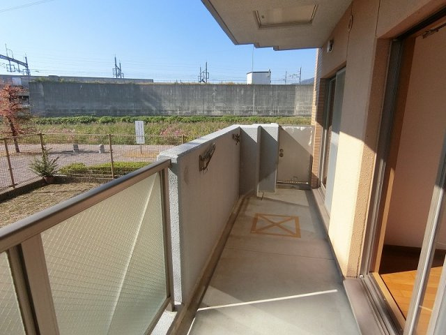 タモンズハートビレッジ　Aのバルコニー|同建物　同タイプ　イメージ写真