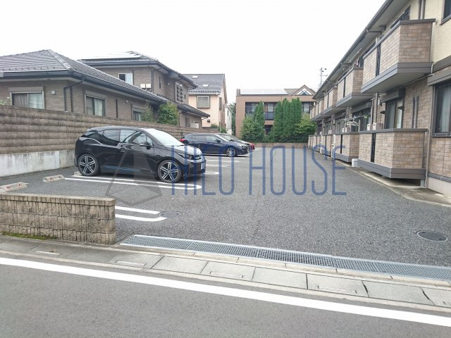 Rose Villa D棟の駐車場