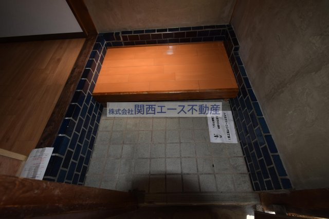 【玄関】 | 福万寺町南３丁目貸家