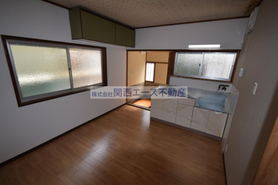 【居間・リビング】 | 福万寺町南３丁目貸家