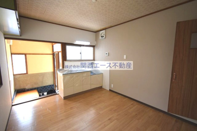 【居間・リビング】 | 福万寺町南３丁目貸家