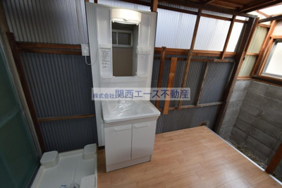 【洗面所】 | 福万寺町南３丁目貸家