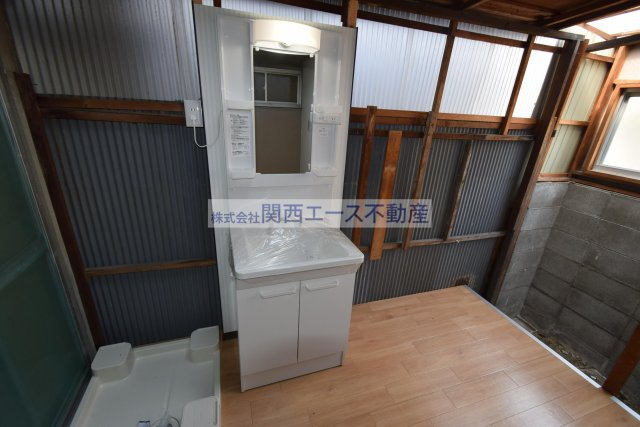 【洗面所】 | 福万寺町南３丁目貸家