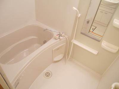 トゥー・ル・モンド京都五条の浴室|追炊き機能付バス