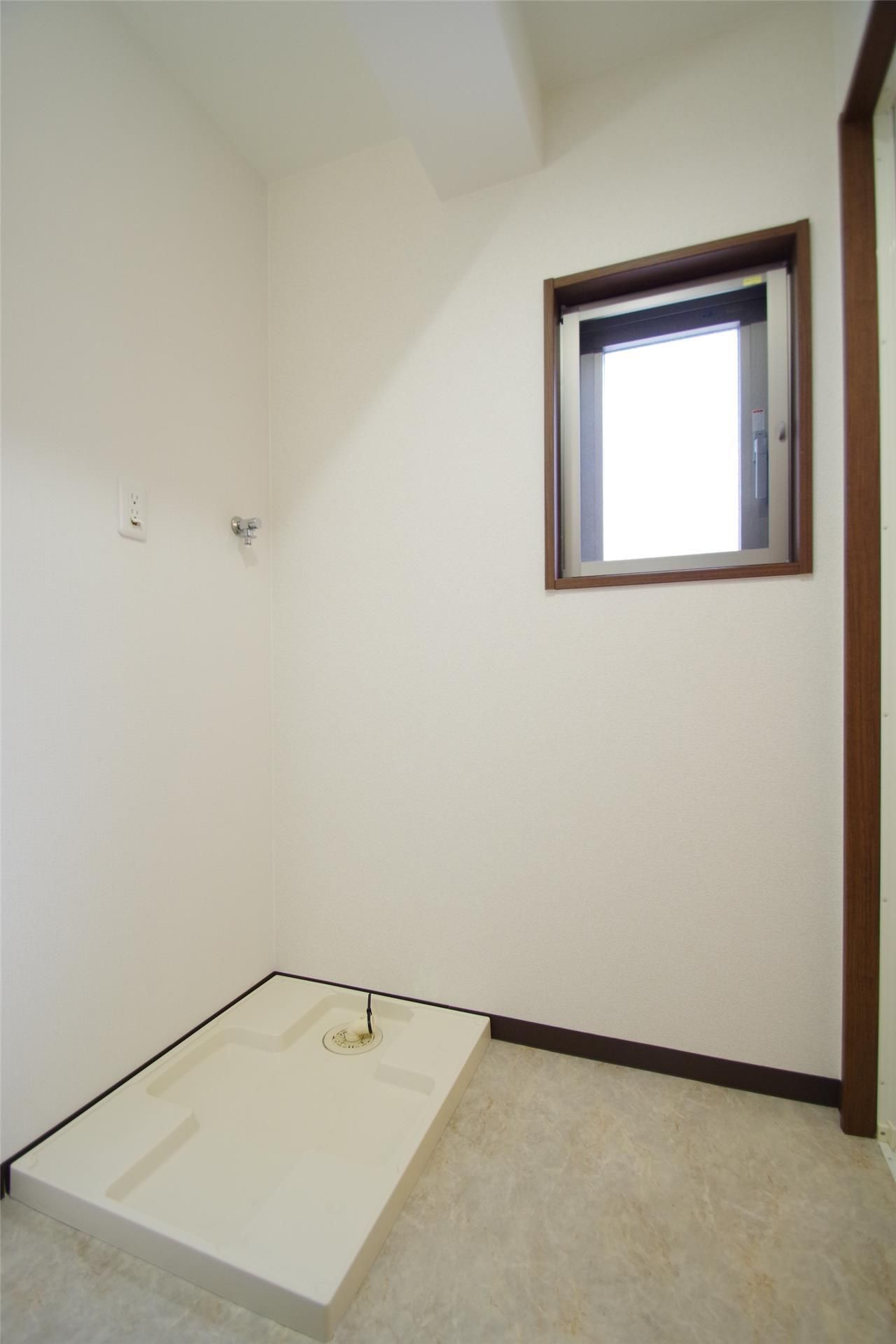 クロノス33沼山津の洗面所